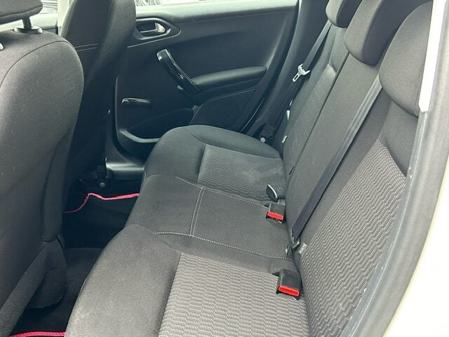 Used Peugeot 208 2015 for sale - 77846653: Photo 11