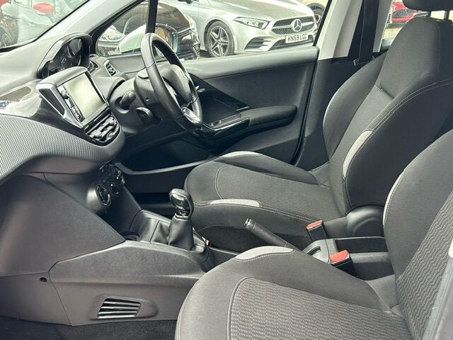 Used Peugeot 208 2015 for sale - 77846653: Photo 9