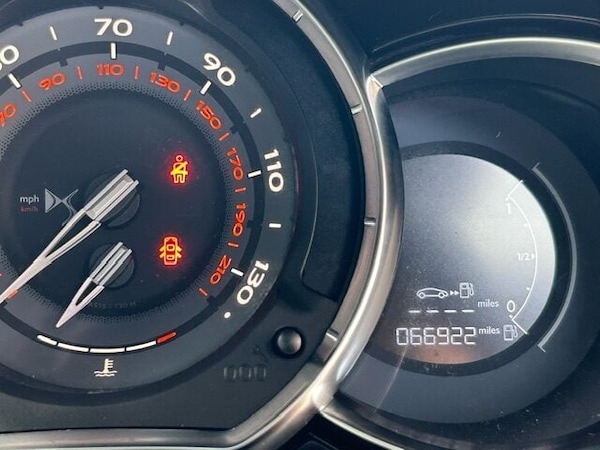 Used DS Automobiles DS 3 2015 for sale - 75441596: Photo 10