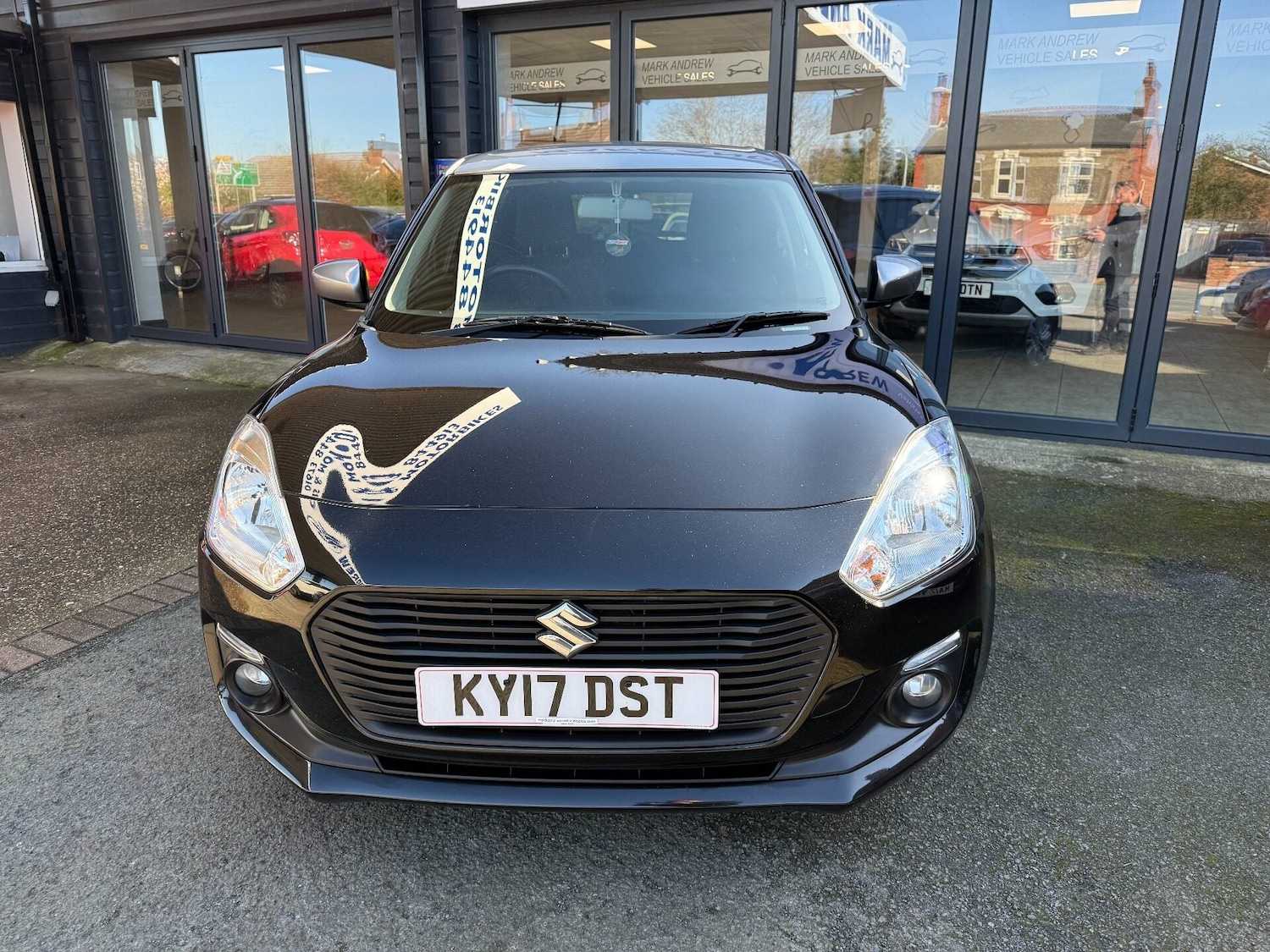 Used Suzuki Swift 2017 for sale - 77935819: Photo 2