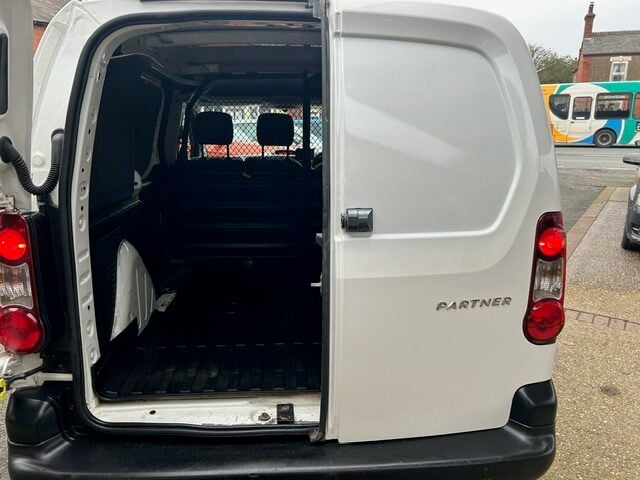Used Peugeot Partner 2014 for sale - 77247485: Photo 11
