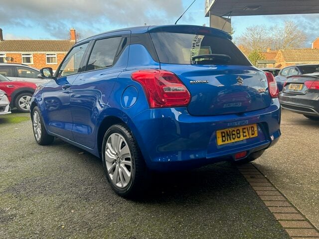 Used Suzuki Swift 2018 for sale - 76653851: Photo 5