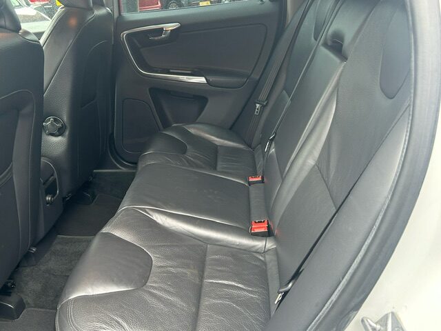 Used Volvo XC60 2013 for sale - 77703322: Photo 9