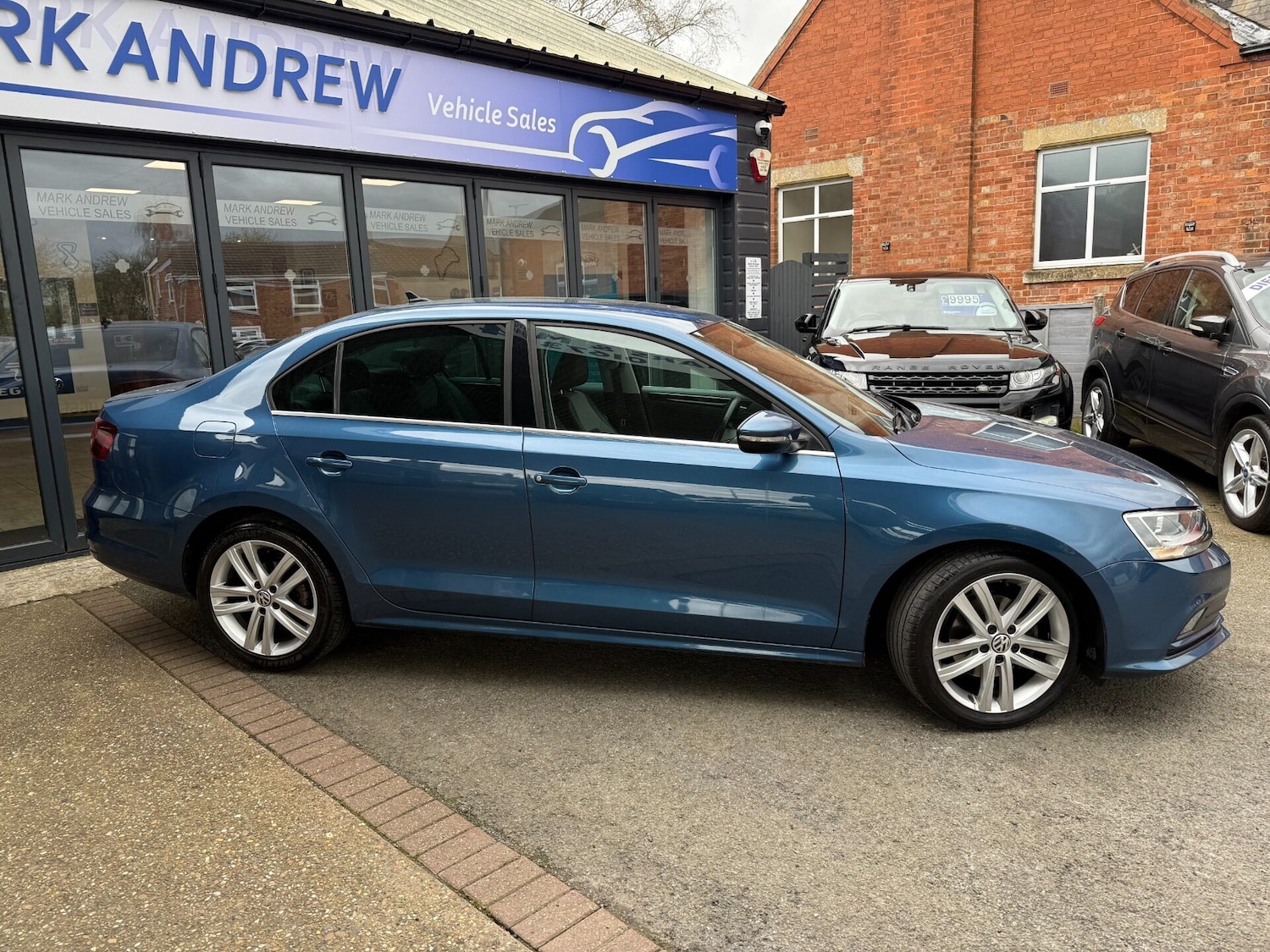 Used Volkswagen Jetta 2016 for sale - 78122865: Photo 2