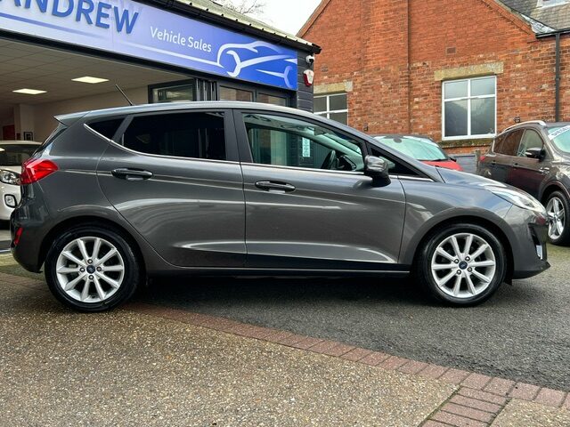 Used Ford Fiesta 2017 for sale - 77247494: Photo 2