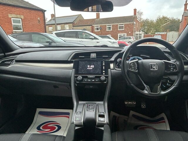 Used Honda Civic 2019 for sale - 76343819: Photo 12