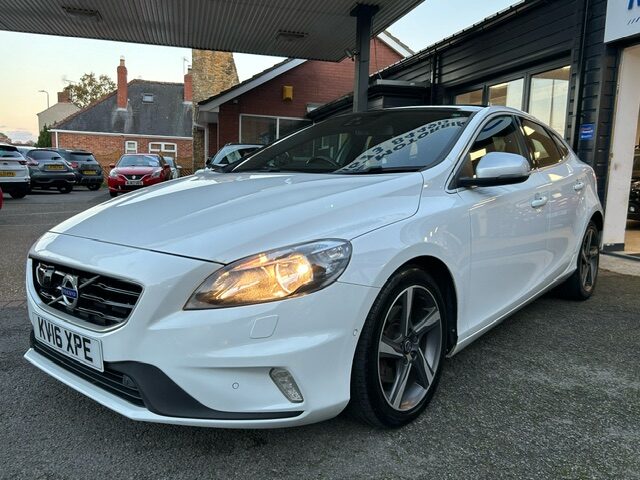 Used Volvo V40 2016 for sale - 76394961: Photo 7