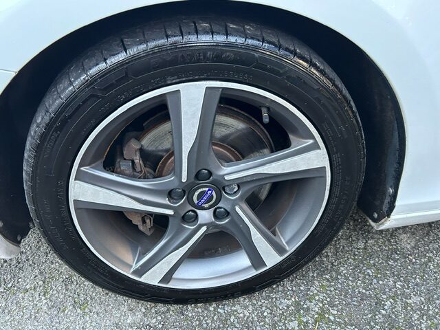 Used Volvo V40 2016 for sale - 76394961: Photo 9