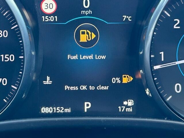 Used Jaguar XE 2016 for sale - 77312955: Photo 12