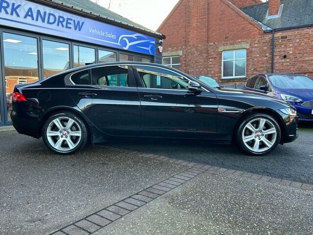 Used Jaguar XE 2016 for sale - 77312955: Photo 2