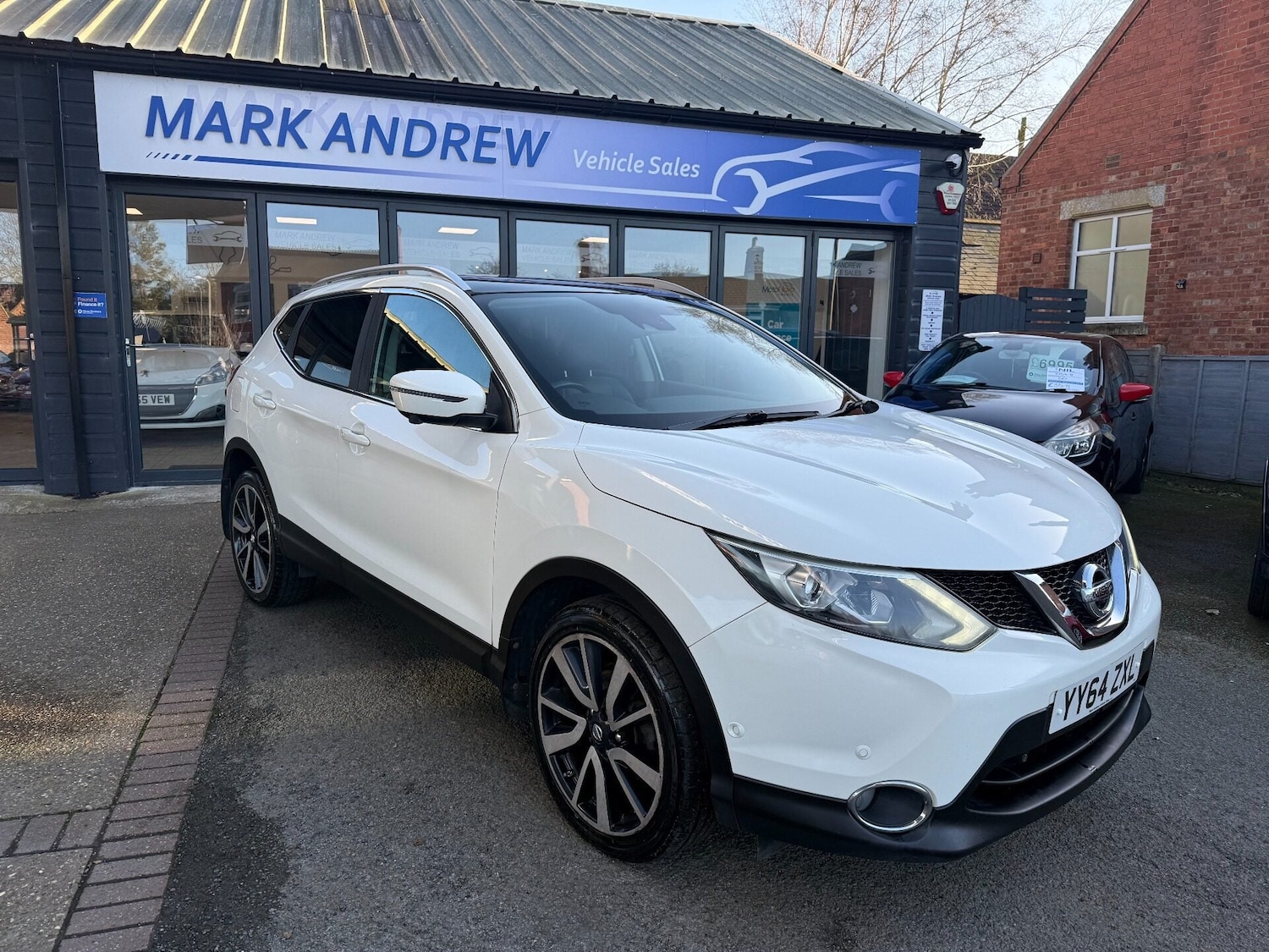 Used Nissan Qashqai 2015 for sale - 77919219: Photo 3