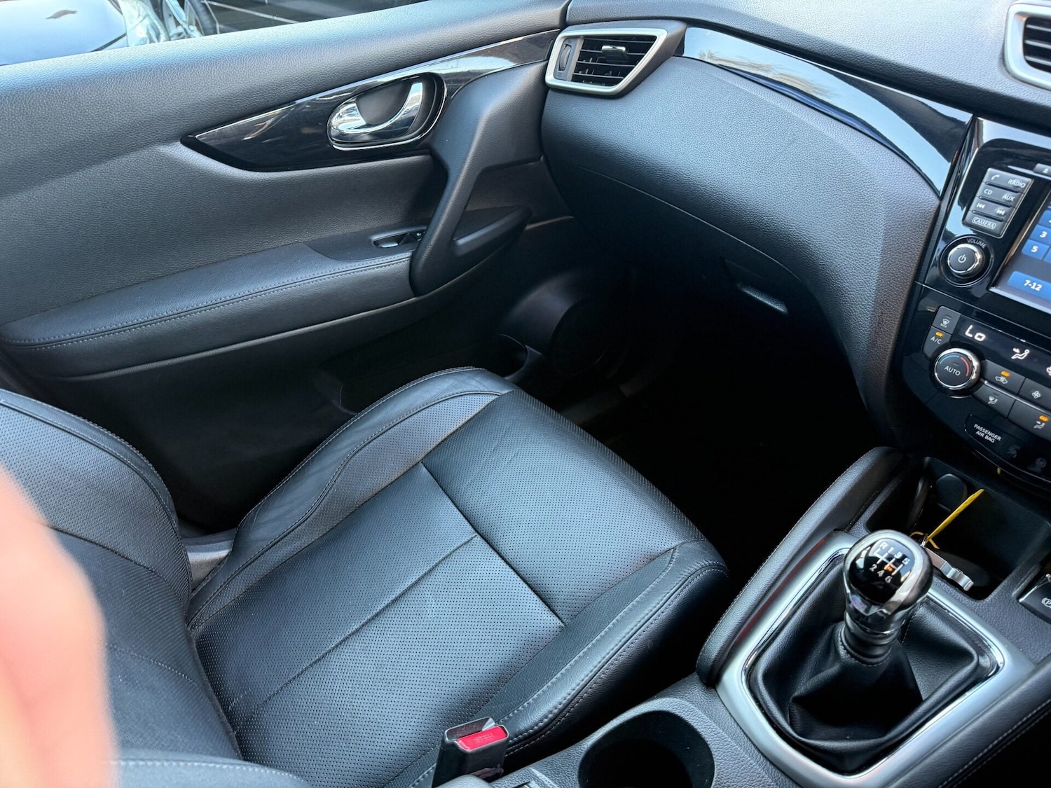 Used Nissan Qashqai 2015 for sale - 77919219: Photo 9