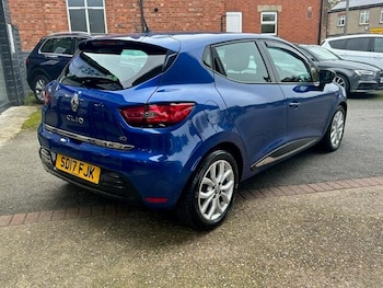 Used Renault Clio 2017 for sale - 76273628: Photo