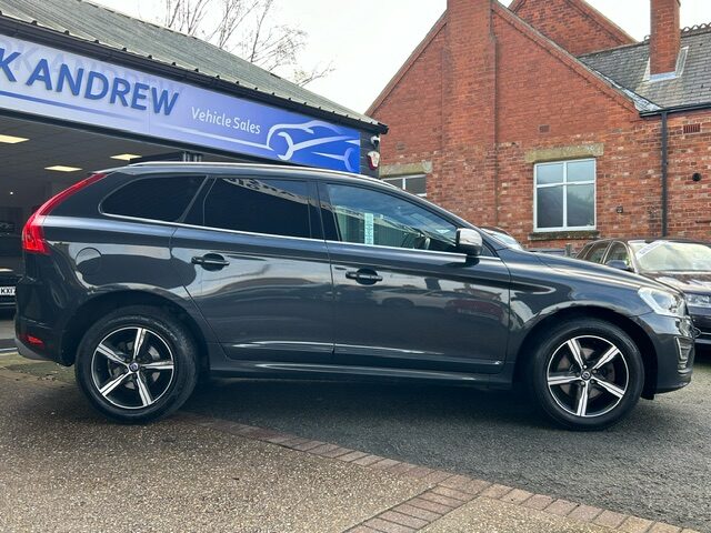 Used Volvo XC60 2017 for sale - 77490806: Photo 2