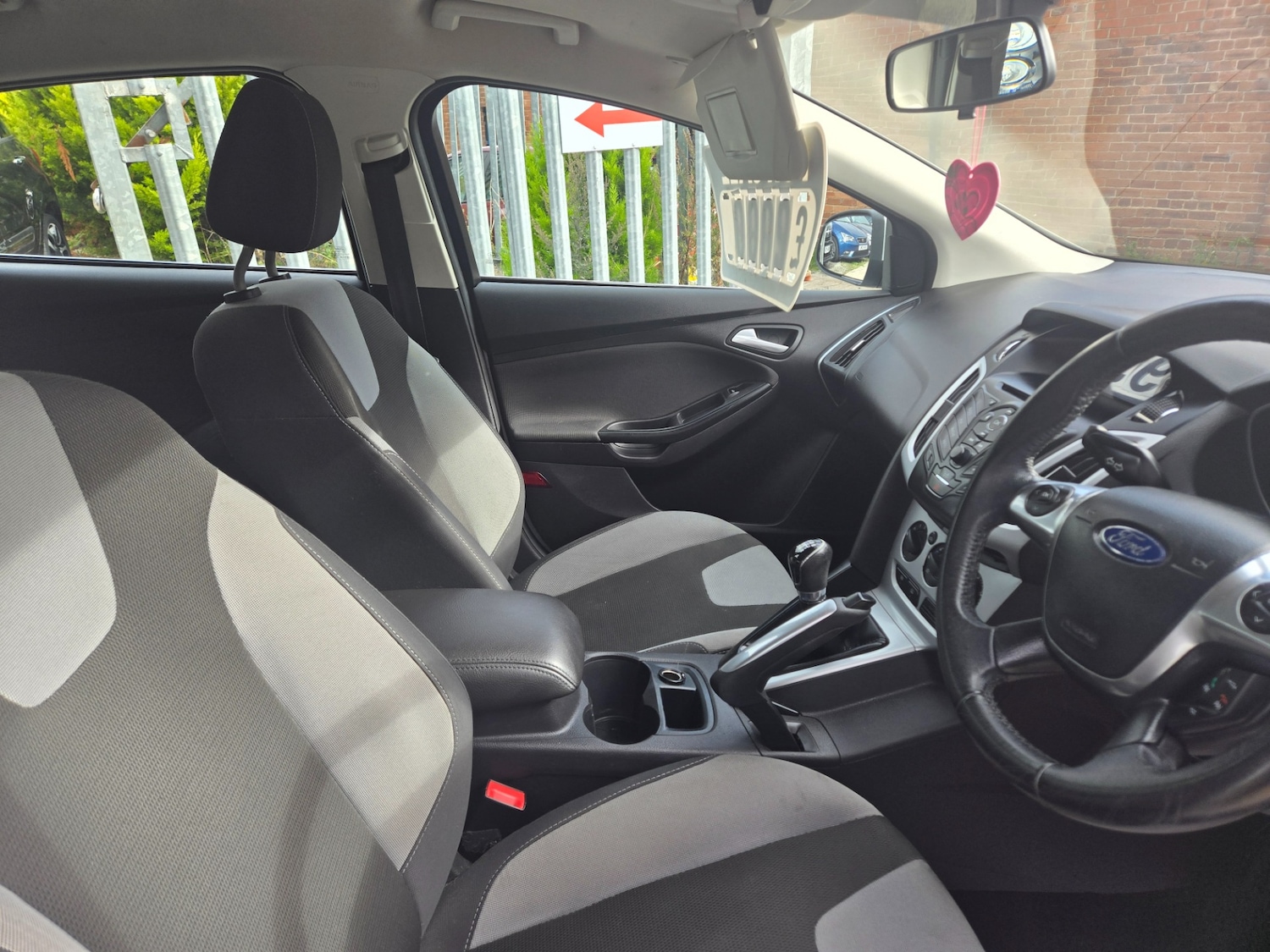 Used Ford Focus 2012 for sale - 76237305: Photo 12