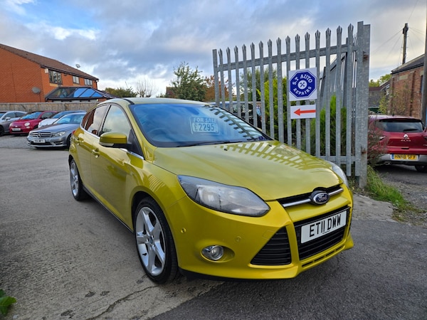 Used Ford Focus 2011 for sale - 76237291: Photo 2