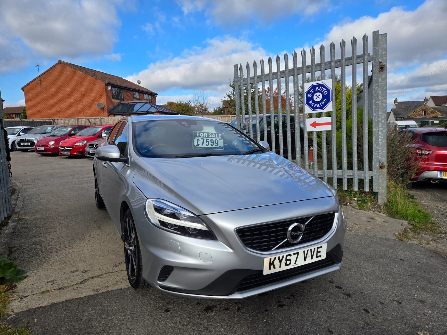 Used Volvo V40 2017 for sale - 76373626: Photo 3