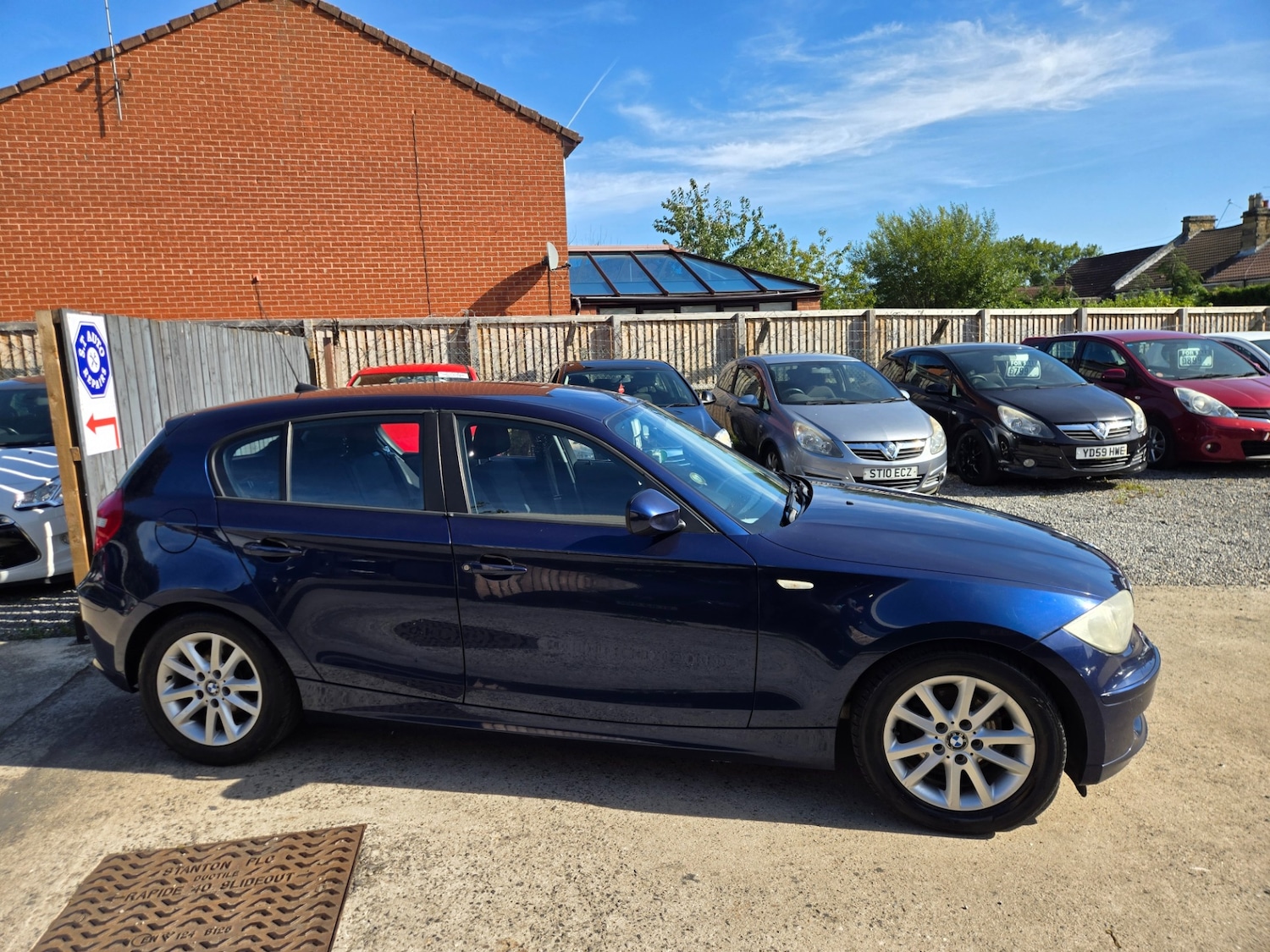 BMW 1 Series 2011 (60) - 116d ES 5dr - Image 4