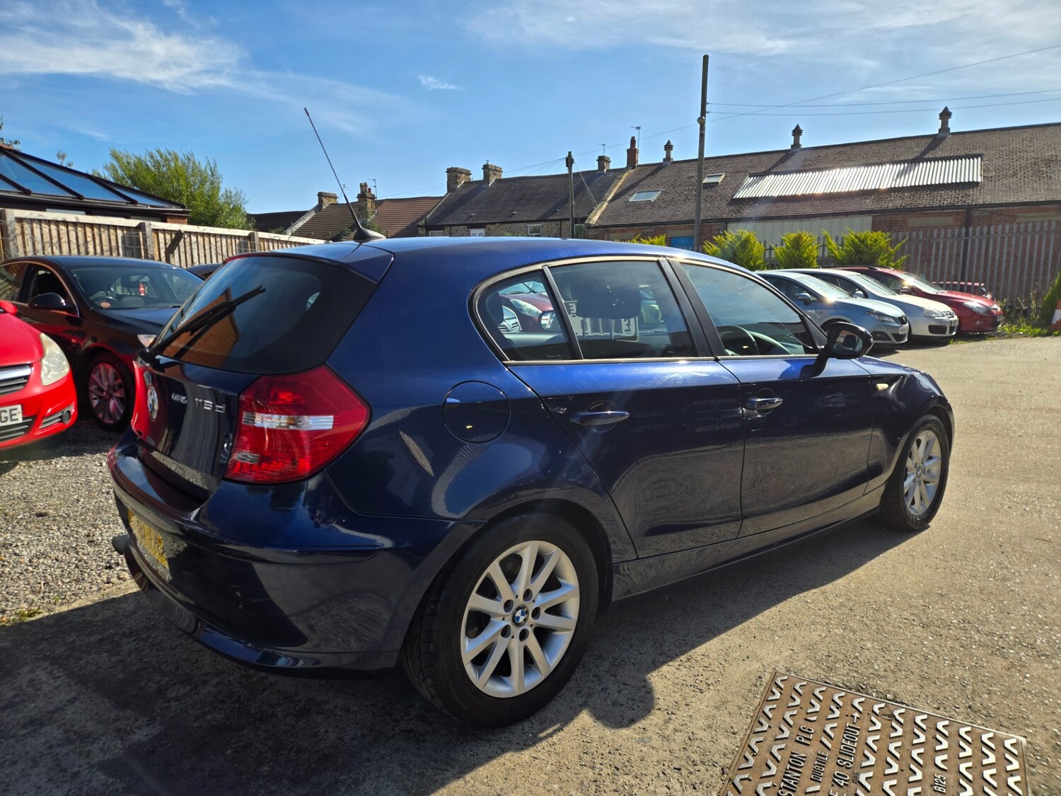 BMW 1 Series 2011 (60) - 116d ES 5dr - Image 5