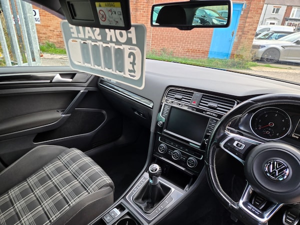 Used Volkswagen Golf 2015 for sale - 76177019: Photo 11