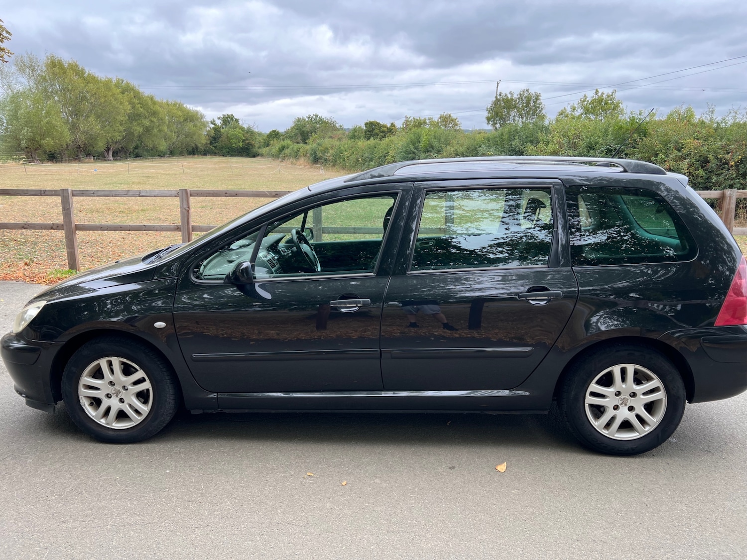 Peugeot 307 2002 (52) - 1.6 S 16v 5 seats 5dr [AC] - Image 6