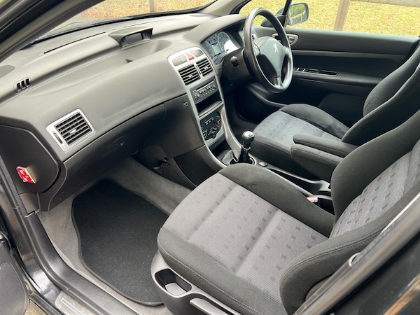 Used Peugeot 307 2002 for sale - 76022860: Photo 9
