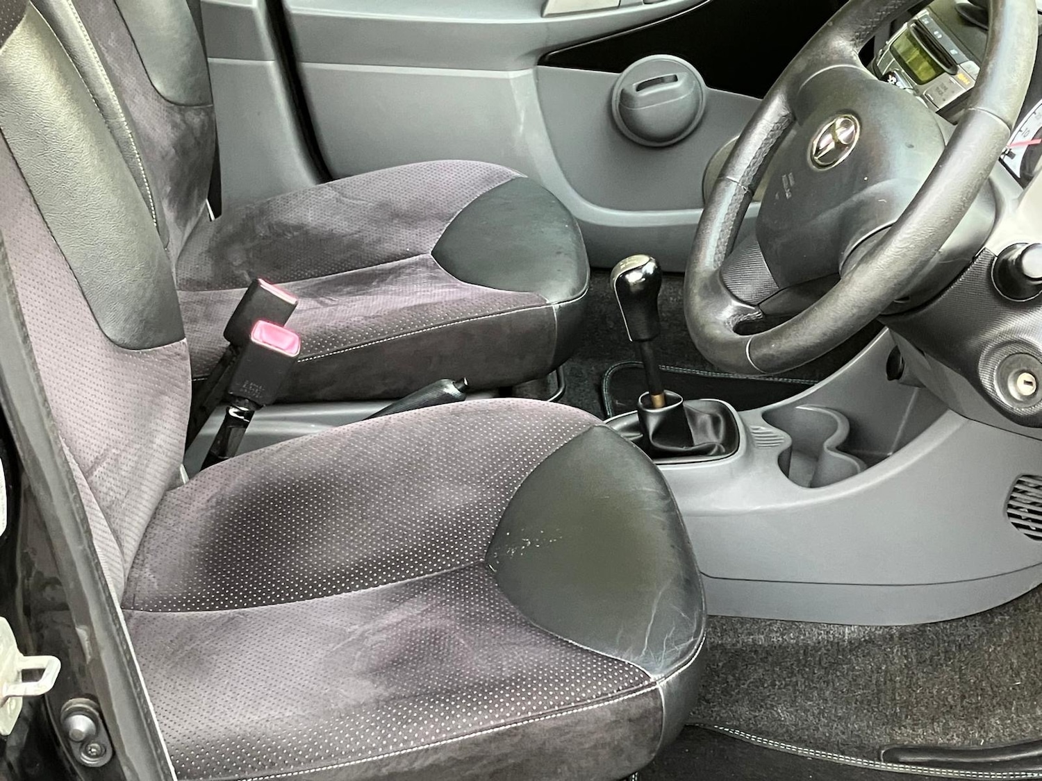 Used Toyota AYGO 2010 for sale - 76350667: Photo 14