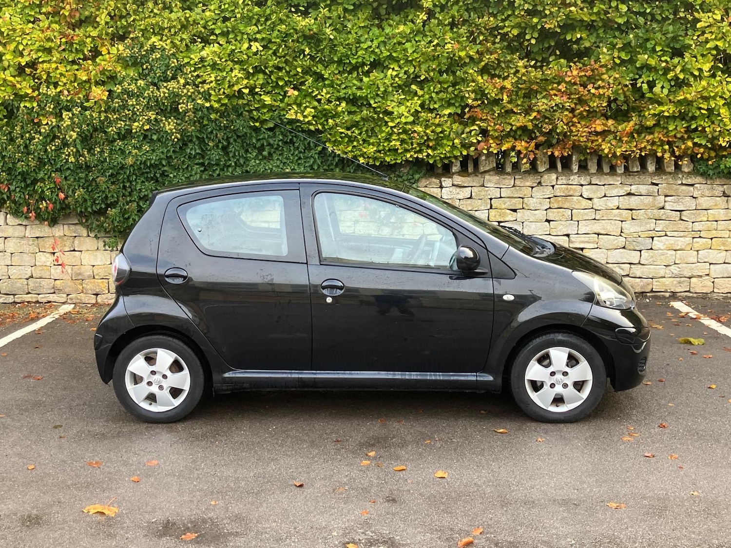 Used Toyota AYGO 2010 for sale - 76350667: Photo 16