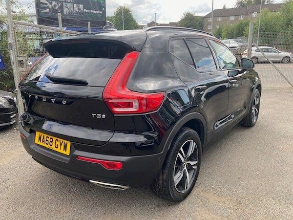 Used Volvo XC40 2018 for sale - 75589015: Photo 2