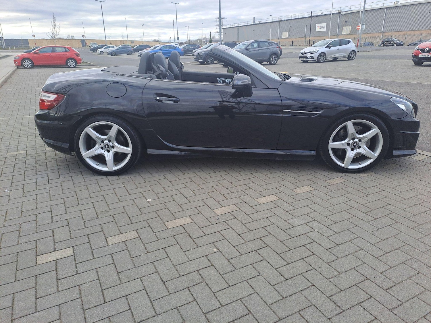 Used Mercedes-Benz SLK 2014 for sale - 76995104: Photo 17