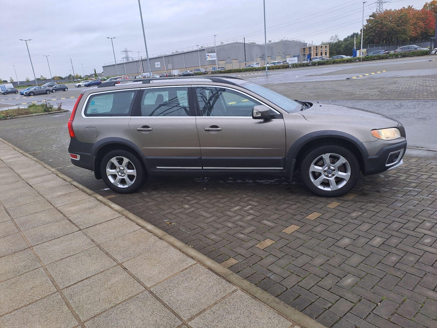 Used Volvo XC70 2009 for sale - 75729742: Photo 23