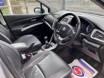 Used Suzuki SX4 S-Cross 2016 for sale - 76227573: Photo 2