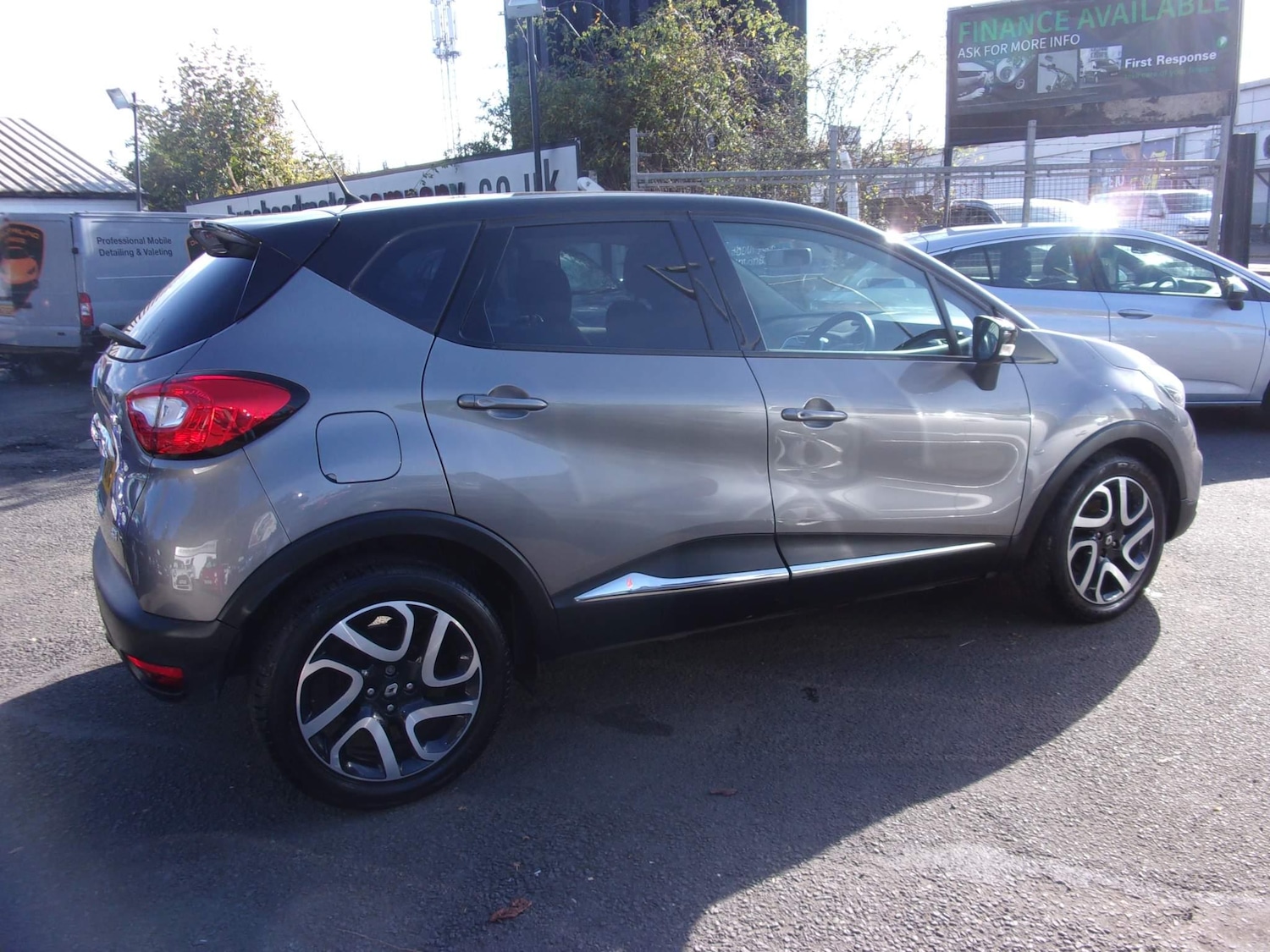 Used Renault Captur 2014 for sale - 77120697: Photo 4