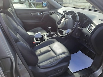 Used Nissan X-Trail 2017 for sale - 79496005: Photo
