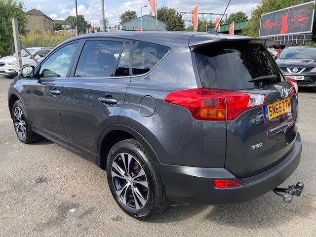 Used Toyota RAV4 2015 for sale - 76991446: Photo 4