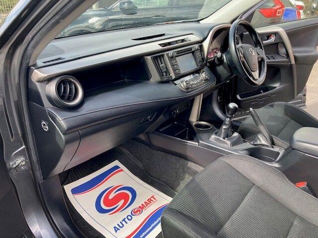 Used Toyota RAV4 2015 for sale - 76991446: Photo 9