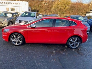 Used Volvo V40 2016 for sale - 76912697: Photo