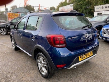 Used Dacia Sandero Stepway 2019 for sale - 75839316: Photo