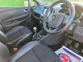 Used Renault Clio 2018 for sale - 78705590: Photo