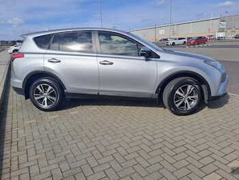 Used Toyota RAV4 2017 for sale - 77824033: Photo