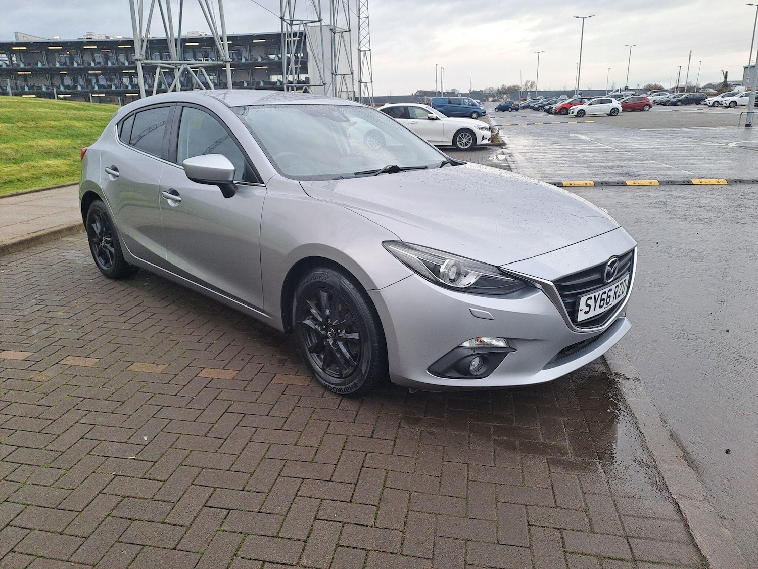 Used Mazda Mazda3 2016 for sale - 76823738: Photo 10