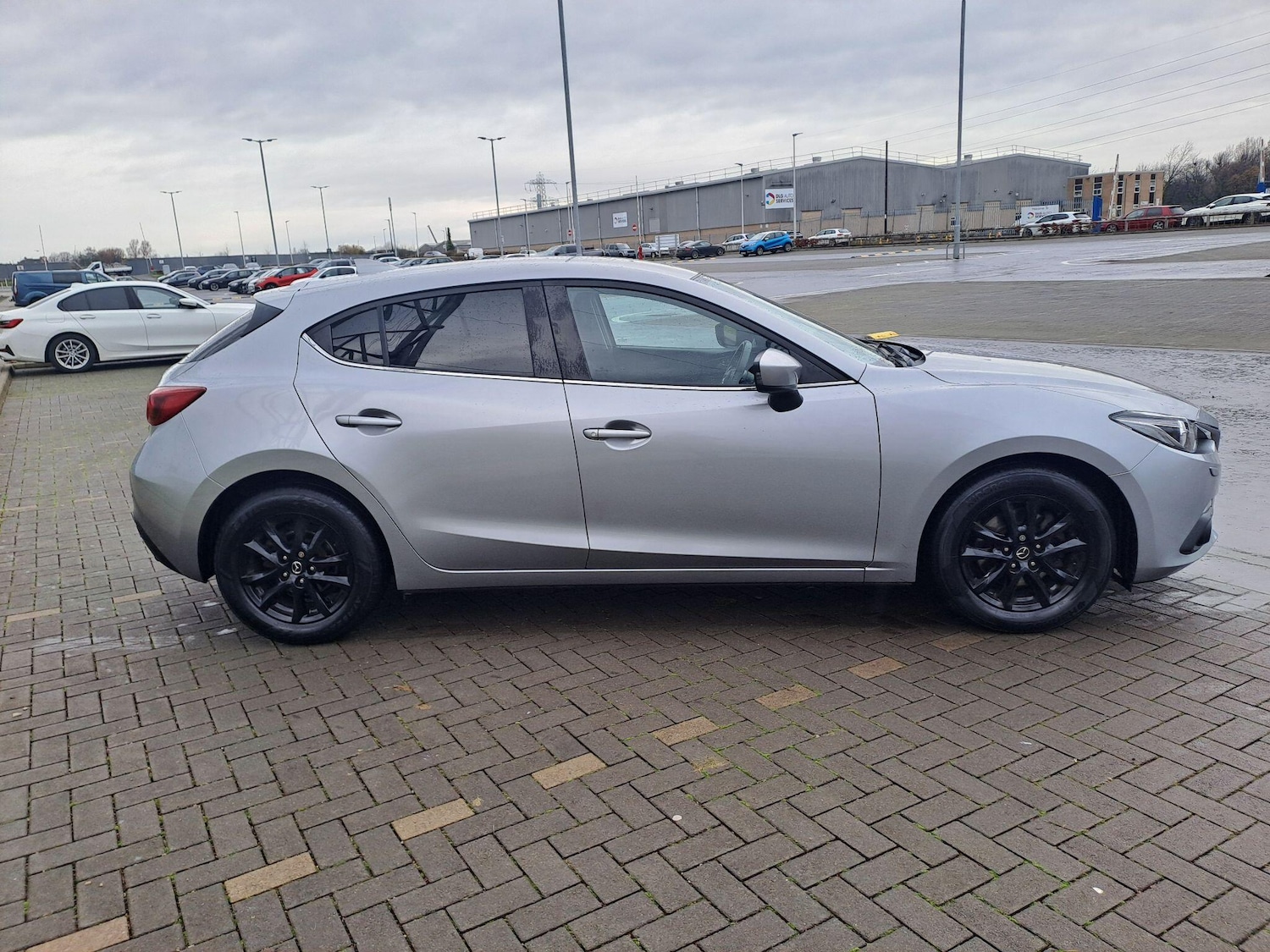 Used Mazda Mazda3 2016 for sale - 76823738: Photo 8