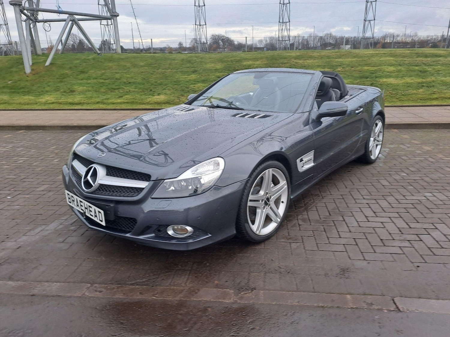 Used Mercedes-Benz SL 2010 for sale - 76839661: Photo 1