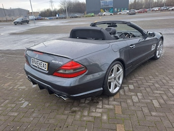 Used Mercedes-Benz SL 2010 for sale - 76839661: Photo