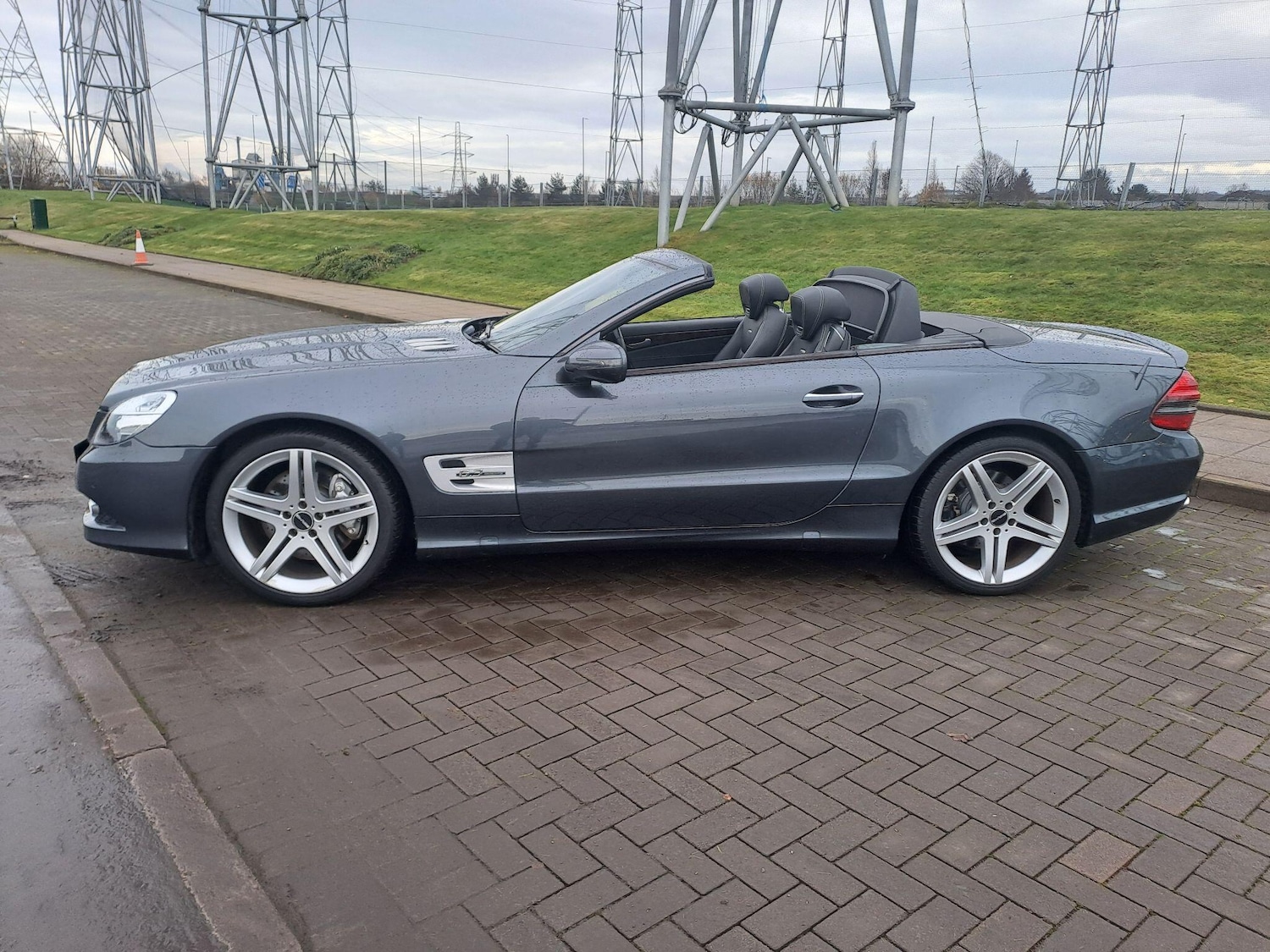 Used Mercedes-Benz SL 2010 for sale - 76839661: Photo 4