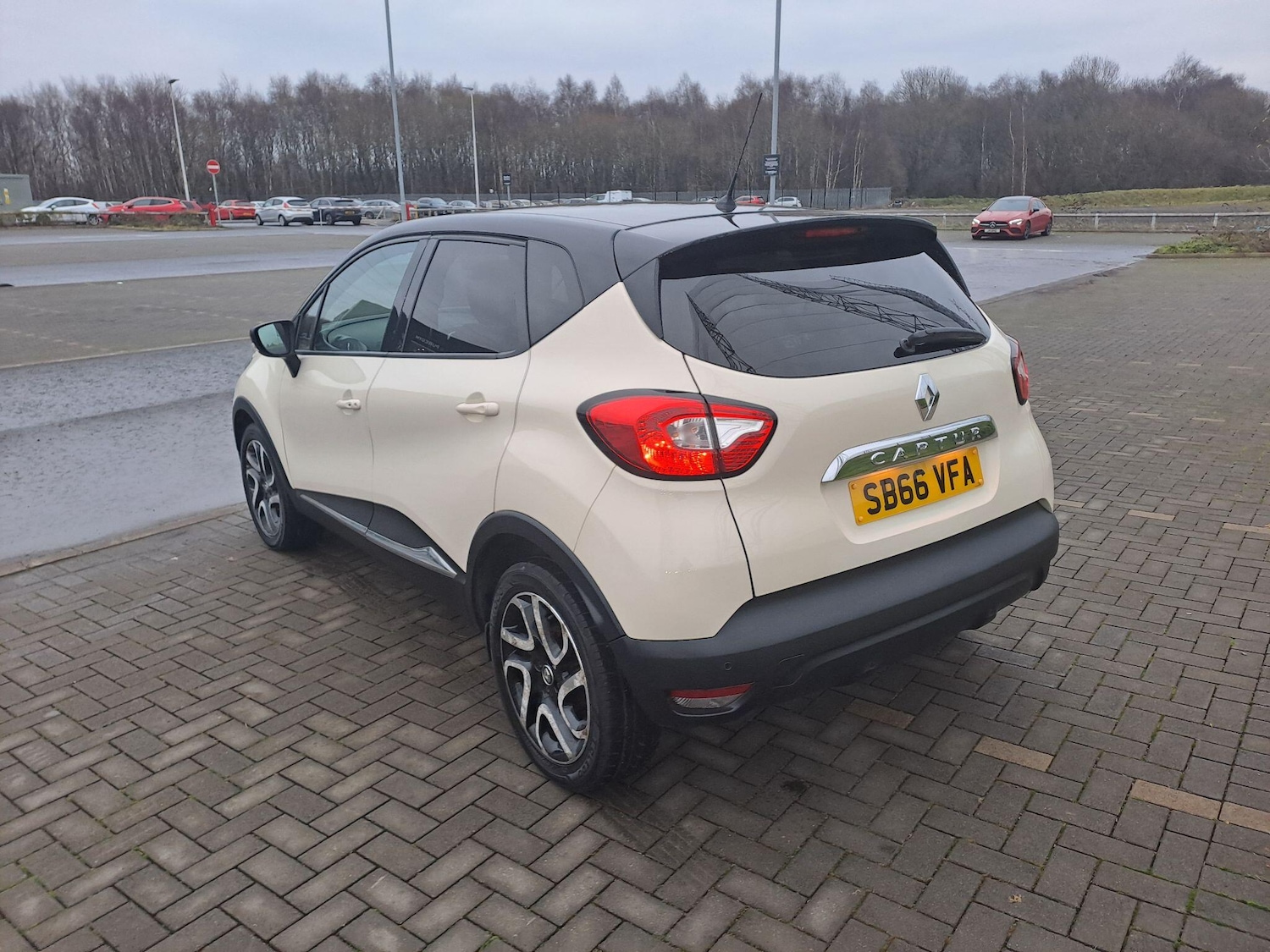 Used Renault Captur 2016 for sale - 77074140: Photo 10
