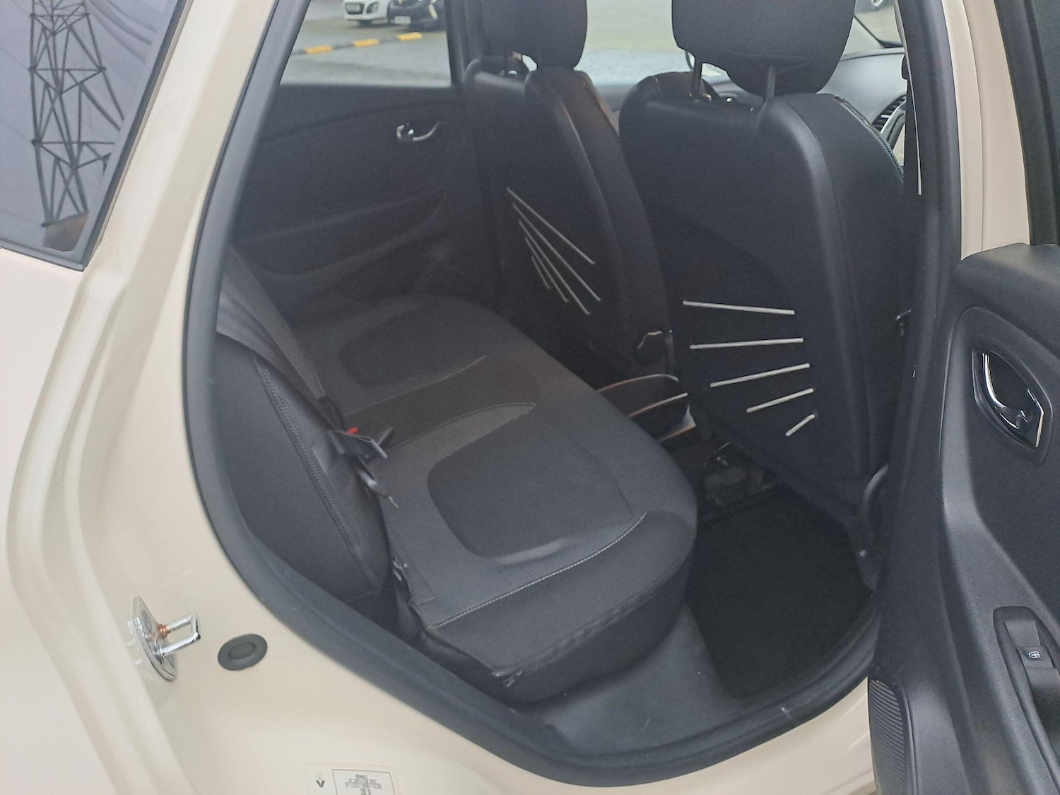 Used Renault Captur 2016 for sale - 77074140: Photo 12