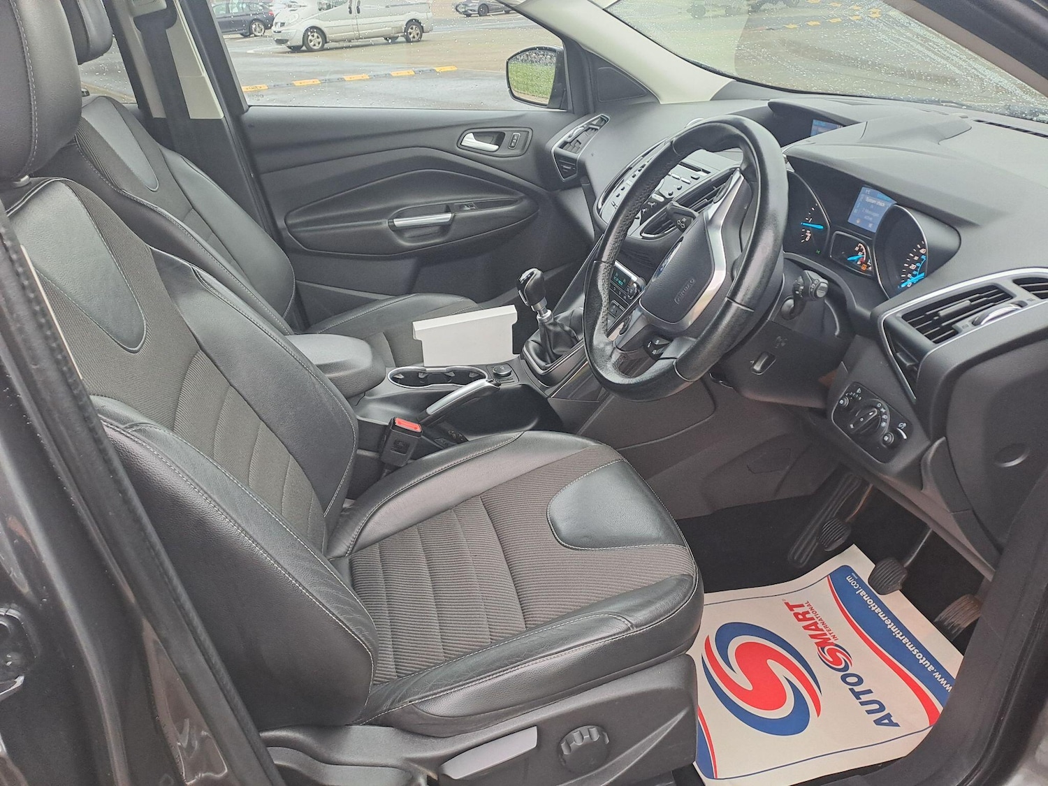 Used Ford Kuga 2015 for sale - 76657566: Photo 2