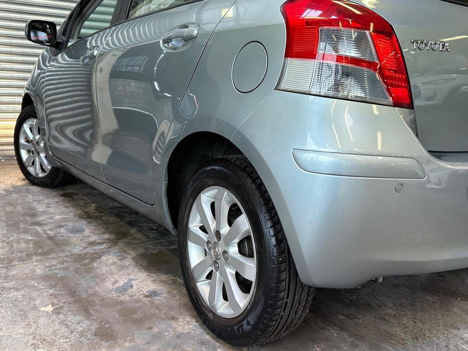 Used Toyota Yaris 2011 for sale - 77635349: Photo 21