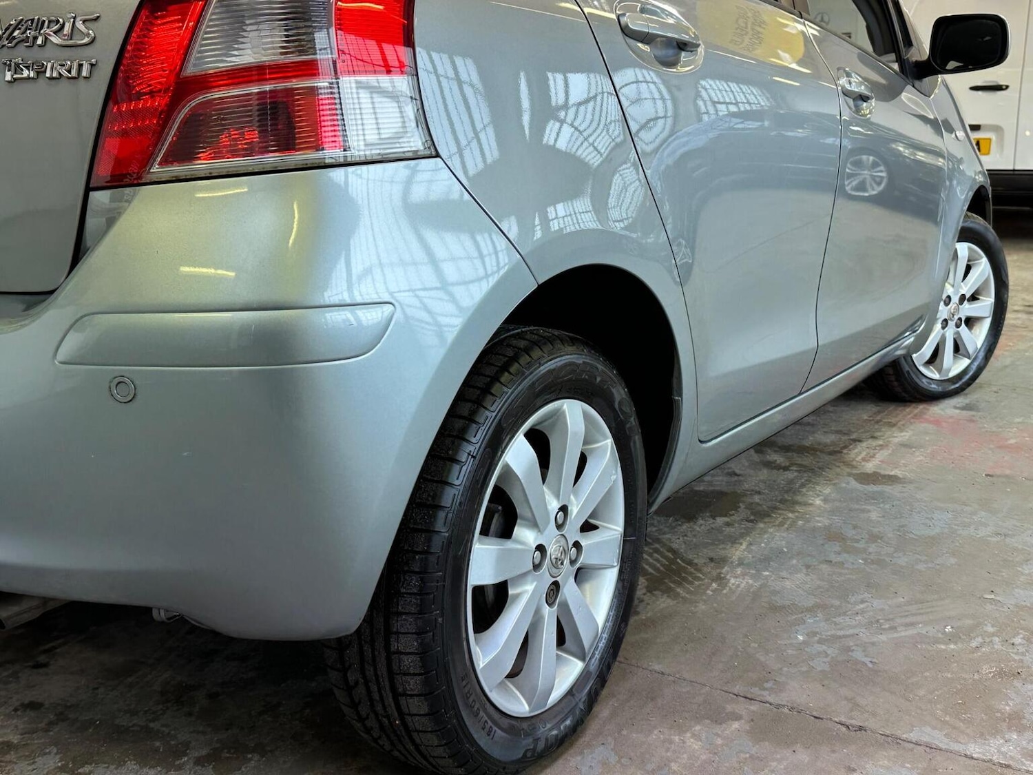 Used Toyota Yaris 2011 for sale - 77635349: Photo 22